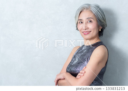 Middle-aged women, beauty, health 133831213