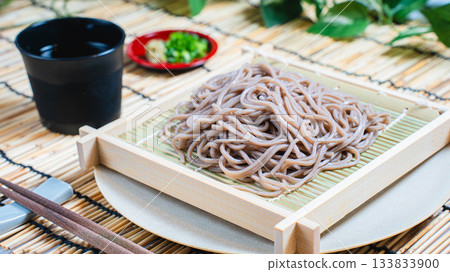 Zaru soba 133833900