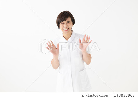 白色的一位女士 白色的一位女士 133833963