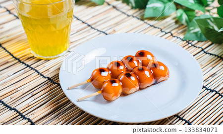 Mitarashi dumpling  133834071