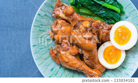 Fresh boiled chicken wings Fresh boiled chicken wings 133834101