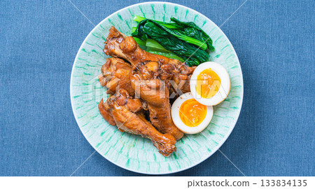 Fresh boiled chicken wings 133834135