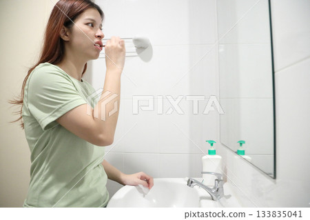 Brushing Teeth 133835041