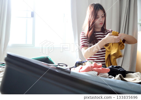 Packing Clothes Packing Clothes 133835696