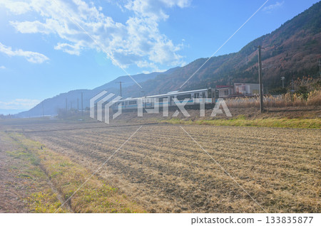 [Chuo Line] Countryside Scenery [Tatsuno Town, Kamiina District] 133835877