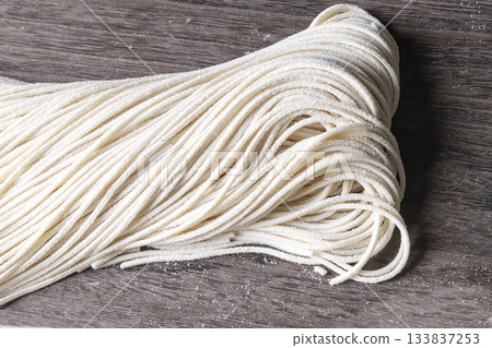 美味的日式蕎麥麵 133837253