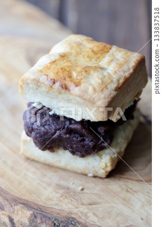 Handmade scone sandwiches filled with plenty of bean paste 133837518