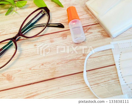 Preventing hay fever and colds 133838111