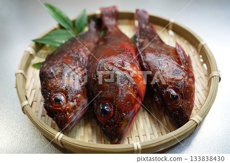新鮮捕撈的奢華石斑魚 133838430