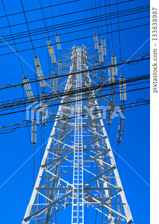 Landscape of steel tower, power line and blue sky 133838987