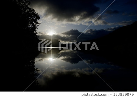 Nagago Pond at dawn (Tamba City, Hyogo Prefecture) 133839079