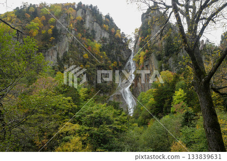 The Sounkyo Gorge in the fall The Sounkyo Gorge in the fall 133839631