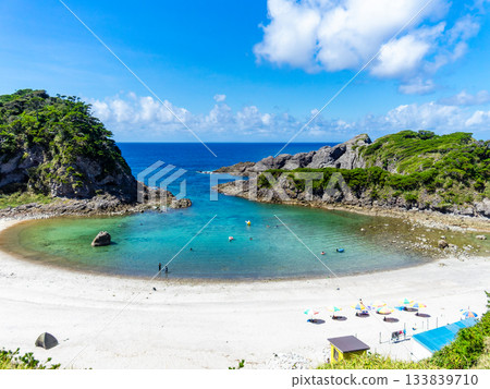 The beautiful sea of Shikinejima - Tomari Beach The beautiful sea of Shikinejima - Tomari Beach 133839710