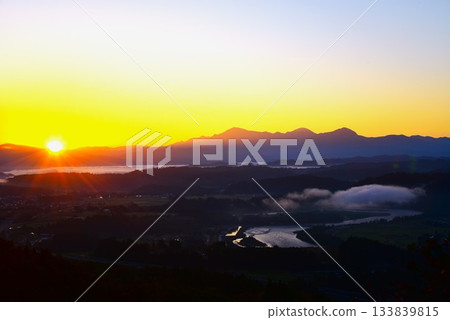 Echigo Miyama, Shinano River dawn of the sea of clouds Echigo Miyama, Shinano River dawn of the sea of clouds 133839815