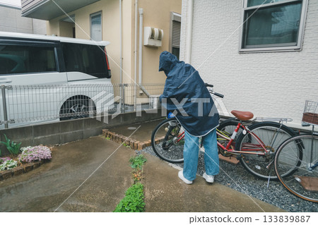 自行車 腳踏車 下雨 133839887