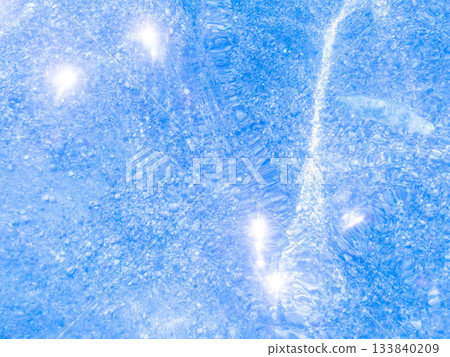 Background material: Bright sea reflection, blue 133840209