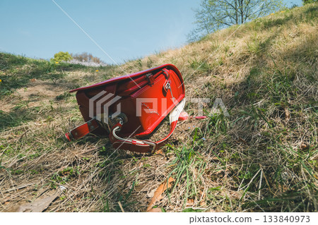 一個書包 133840973