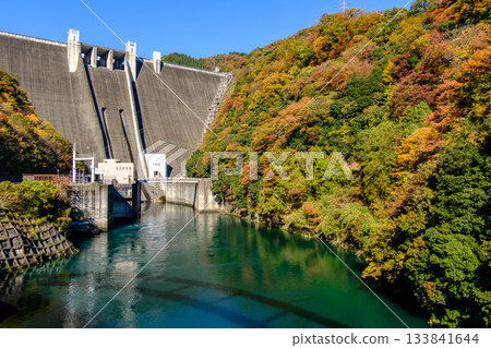 秋天的宮瀨水壩 133841644