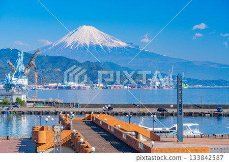 [Shizuoka Prefecture] Shimizu Marine Park, Shimizu Port, Mount Fuji in the background 133842587