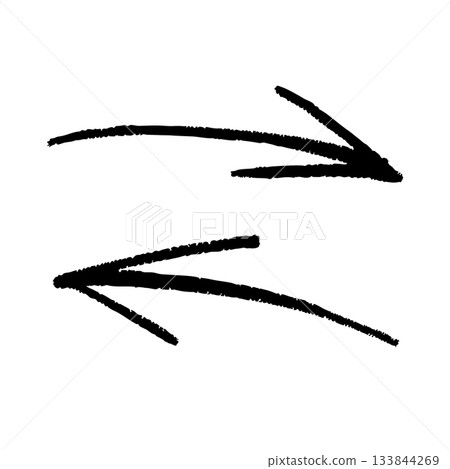 一組手繪黑色箭頭。簡單的馬克筆式箭頭,用粗線條清晰地標示出左右方向。 一組手繪黑色箭頭。簡單的馬克筆式箭頭,用粗線條清晰地標示出左右方向。 133844269