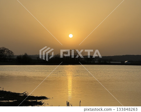 碧梅市宮島池的日落 碧梅市宮島池的日落 133848263
