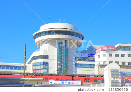 A train stops at Meitetsu Toyotashi Station in Toyota City, Aichi Prefecture A train stops at Meitetsu Toyotashi Station in Toyota City, Aichi Prefecture 133850656