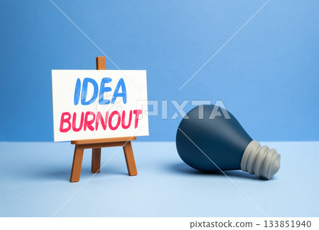 Idea burnout. Creative fatigue and loss of inspiration. Mental health, workplace stress, productivity and creative industry burnout awareness. Idea burnout. Creative fatigue and loss of inspiration. Mental health, workplace stress, productivity and creative industry burnout awareness. 133851940