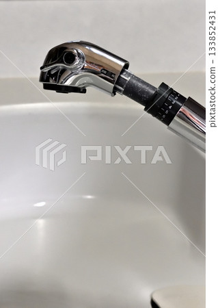 家用廚房水龍頭,內置淨水器 家用廚房水龍頭,內置淨水器 133852431