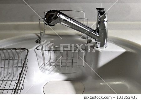 Housing equipment kitchen faucet with built-in water purifier 133852435