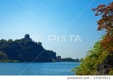 從木曾川河岸眺望犬山城 133853013