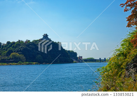 從木曾川河岸眺望犬山城 133853021