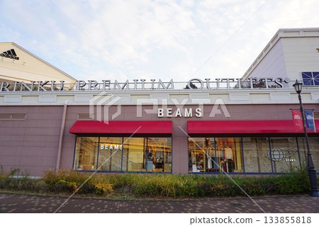 Rinku Outlet Mall streetscape 133855818