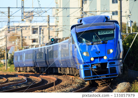 883 series limited express "Sonic" (JR Kyushu) 133857979