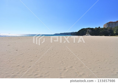 伊豆縣多多田濱的廣闊沙灘 伊豆縣多多田濱的廣闊沙灘 133857986