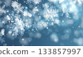 閃閃發光的雪花飄落的畫面 133857997