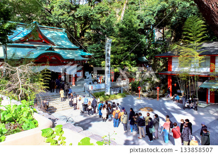 [Shizuoka] Atami in winter: Kinomiya Shrine attracts many worshippers 133858507