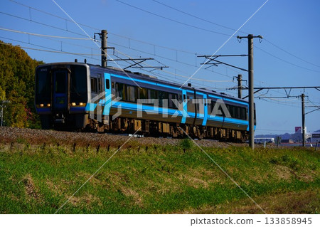 [2000 series 2-car train] Limited Express Ishizuchi Yosan Line: Kokubu to Sanuki-Fuchu 133858945