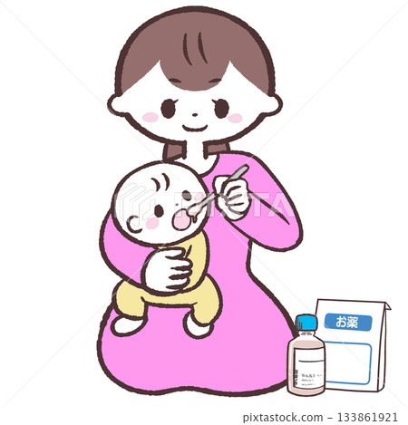 圖:一位婦女正在餵嬰兒藥 圖:一位婦女正在餵嬰兒藥 133861921