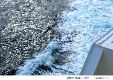 Ship's wake Ship's wake 133863849