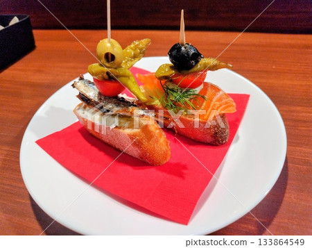 Pintxos Pintxos 133864549