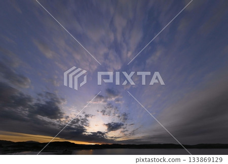 冬日清晨,天空雲朵繁多,超廣角鏡頭,聚焦天空,2020年2月25日凌晨12點 冬日清晨,天空雲朵繁多,超廣角鏡頭,聚焦天空,2020年2月25日凌晨12點 133869129