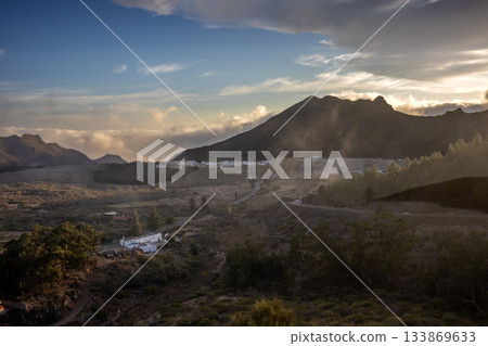 Volcanic mountains, Tenerife, Spain Volcanic mountains, Tenerife, Spain 133869633