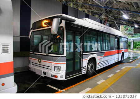 Connecting Ogizawa and Kurobe Dam...Kanden Tunnel and Electric Bus 133873037