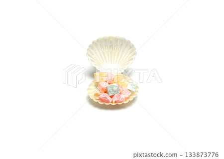 Colorful Turkish Delight in oyster shells. isolated on white background 133873776