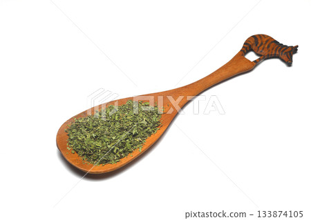 Dry mint in wooden spoon isolated on white background 133874105