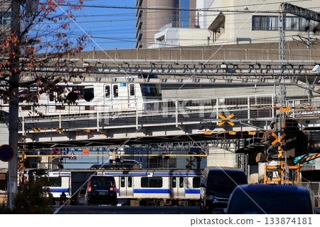 Large level railway crossing of Kita Senju 133874181