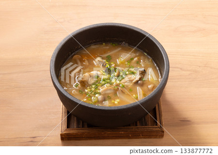 牡蠣湯（辣椒醬味噌味） 133877772