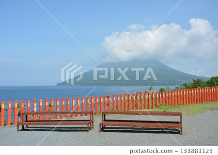 View of Nagasaki Nose and Sakurajima at the southernmost tip of the Satsuma Peninsula View of Nagasaki Nose and Sakurajima at the southernmost tip of the Satsuma Peninsula 133881123