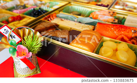 A tiered box of osechi dishes and a luxurious New Year's assortment A tiered box of osechi dishes and a luxurious New Year's assortment 133883675
