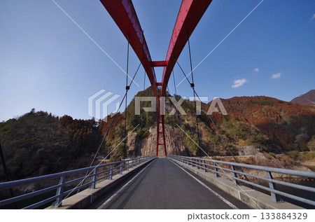 Yabe Village, Hyugakami Dam, Kedo Bridge Yabe Village, Hyugakami Dam, Kedo Bridge 133884329
